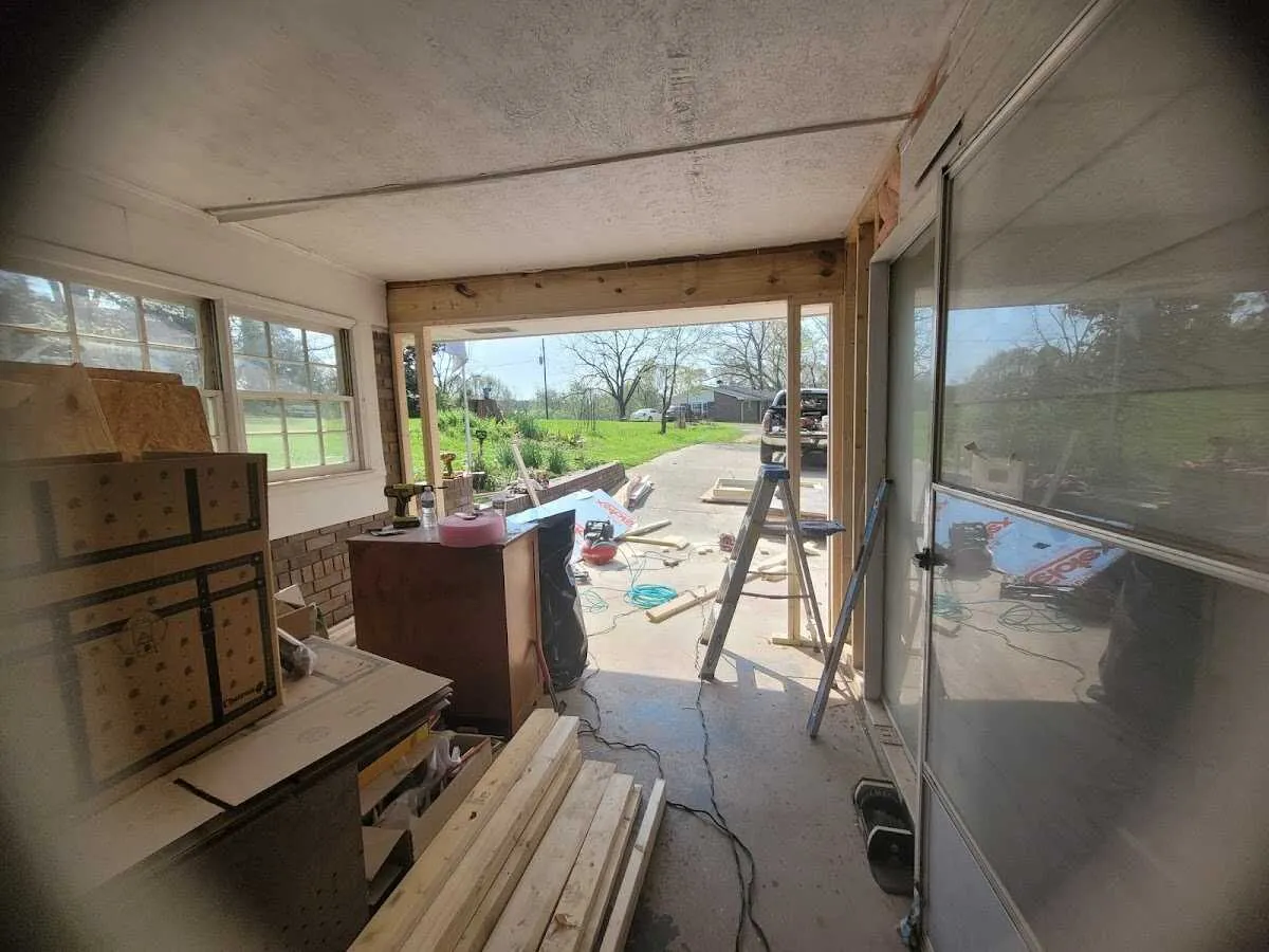 Air movers and dehumidifier for Water Mitigation Services in Carterville